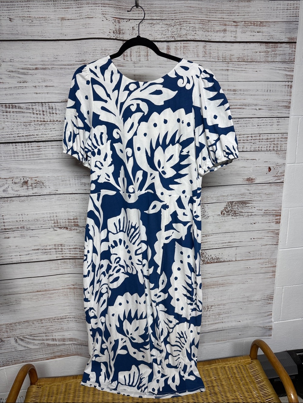 Boden Tencel Blend Puff Sleeve Keyhole Back Midi Dress